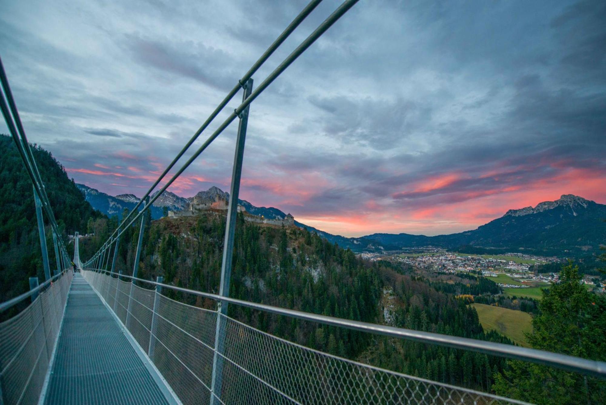 Kreuzeck - Dein Gluecksplatz Am Lech * Weissenbach am Lech